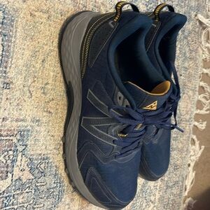 New balance shoes